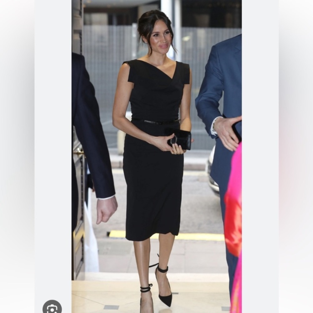 Black Halo Jackie “O” Dress with waist belt in black color Size Large NWT